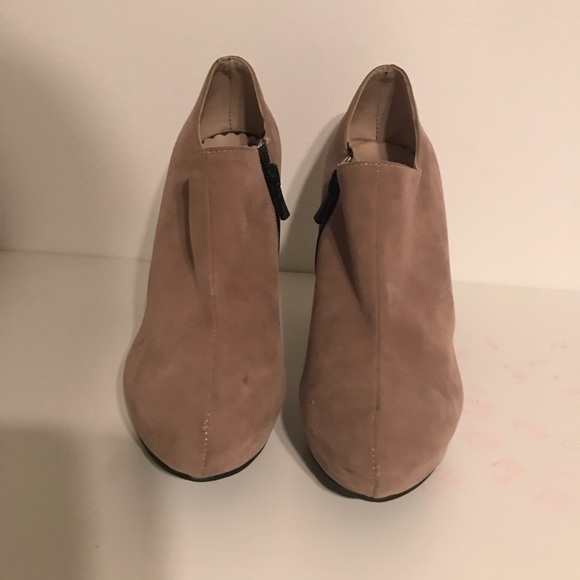 Beige High Heels, Made in Turkey - Picture 2 of 7